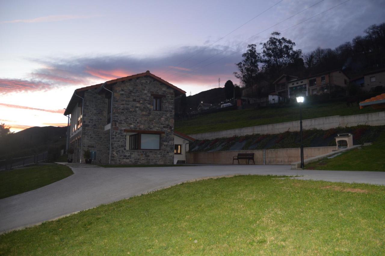Apartamentos Rurales Penon Blanco Penerudes Exterior photo